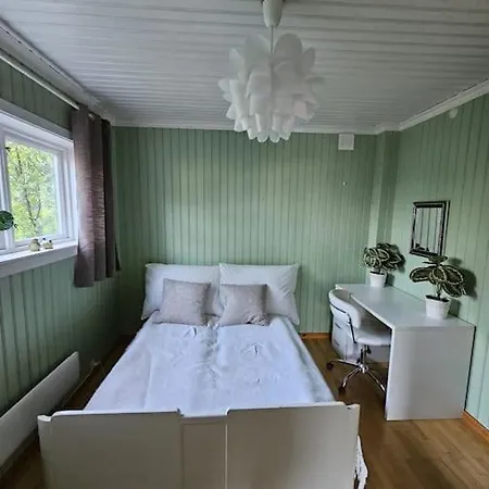 Villa Cozy Family House Tromsø Exterior foto